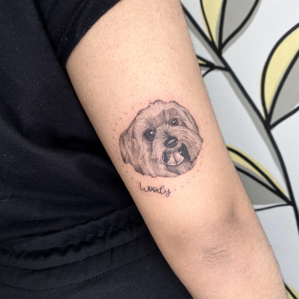 Foto de tatuagem feita por Jéssica Fernandes Tattoo (@jessicafernandestattoo)