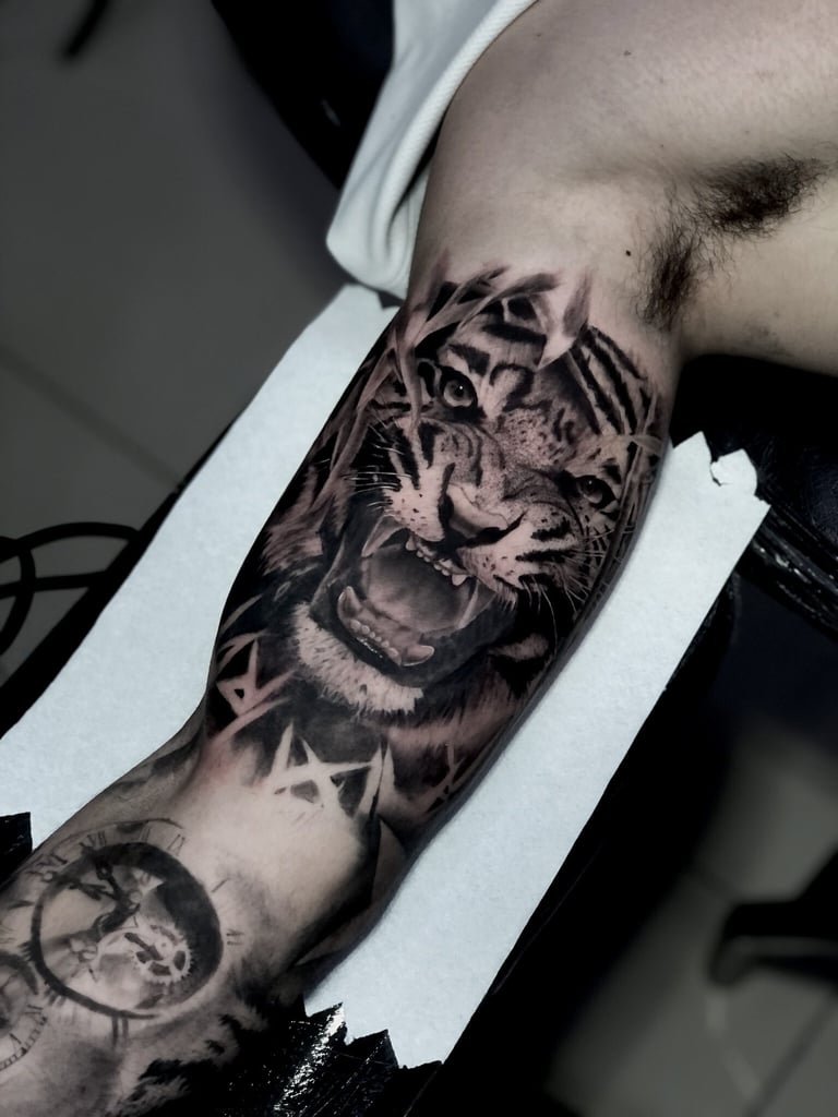 Foto de tatuagem feita por Leonardo Mafra (@gblacktattoo)