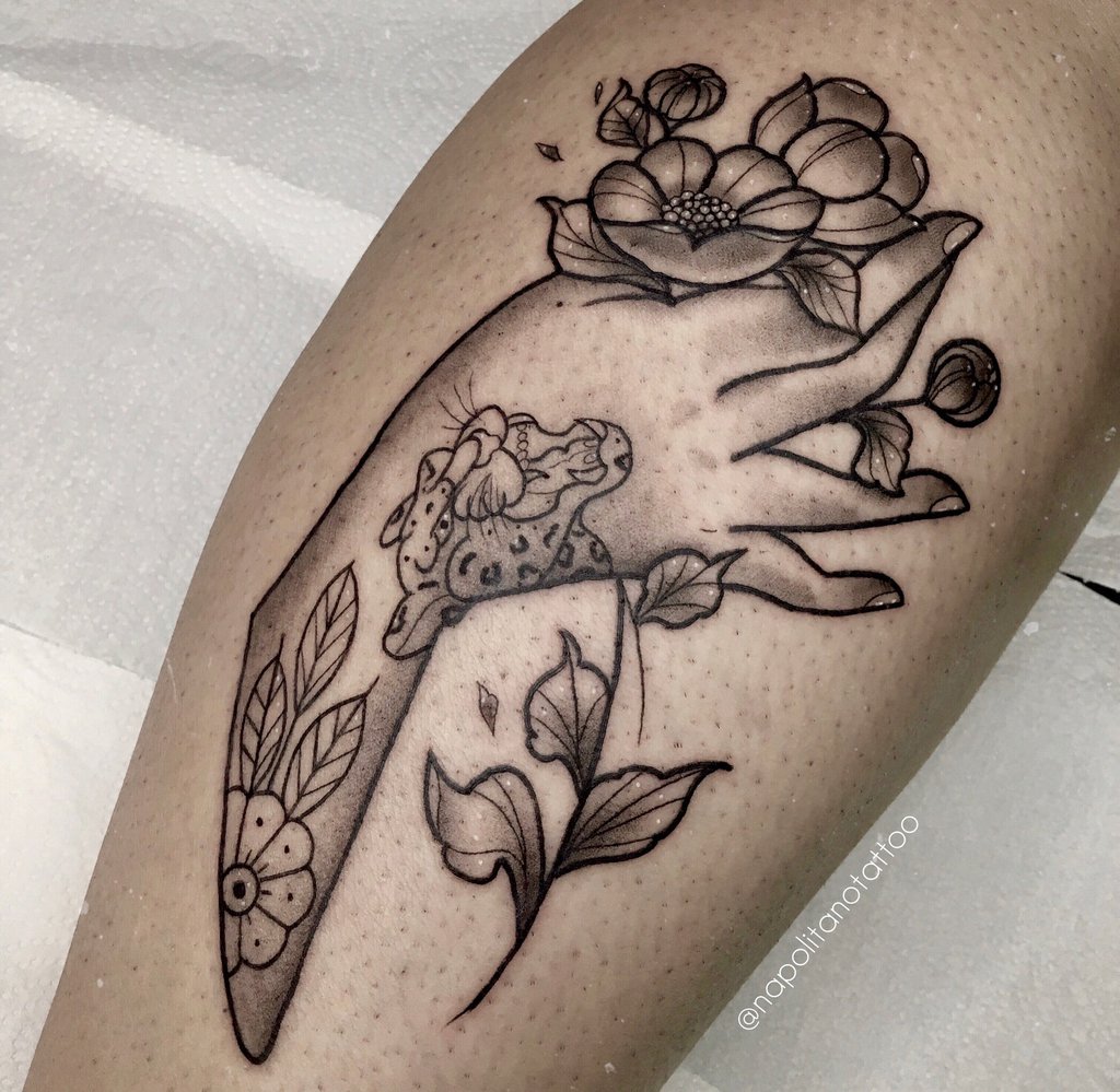 Foto de tatuagem feita por Fernanda Napolitano (@napolitanotattoo)