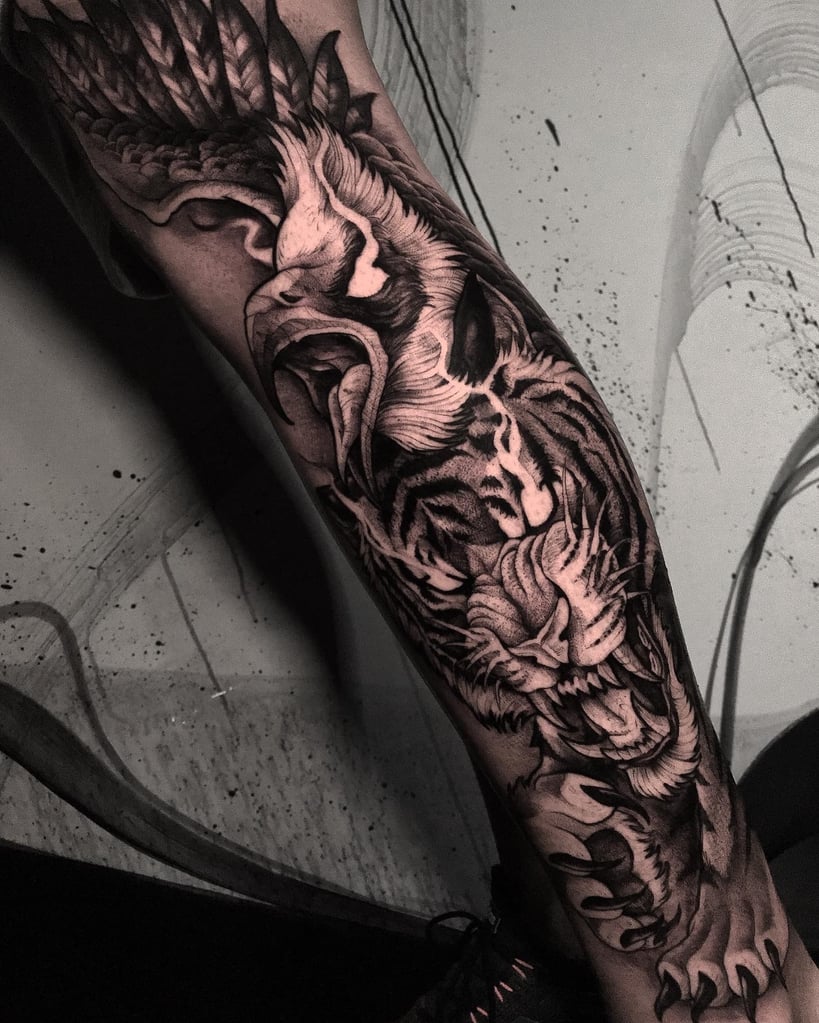 Foto de tatuagem feita por Caio Ribeiro mais conhecido como Foks (@fokscaio)