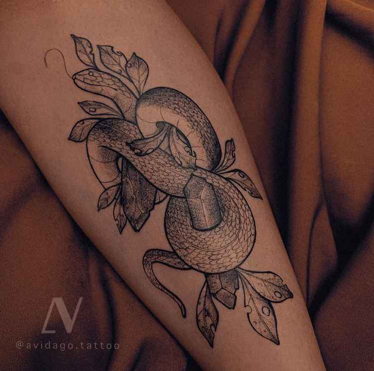 Foto de tatuagem feita por Nathalia Avidago (@avidago.tattoo)