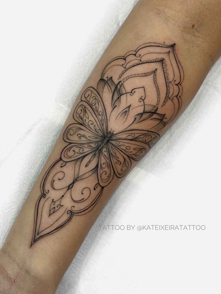Foto de tatuagem feita por Karina Teixeira (@kateixeiratattoo)